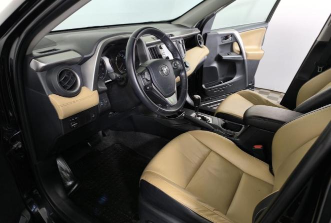 Toyota RAV4 IV (XA40) Рестайлинг с пробегом 2018 года, цена 2 350 000 рублей, 167381 км, внедорожник, Автокод Объявления