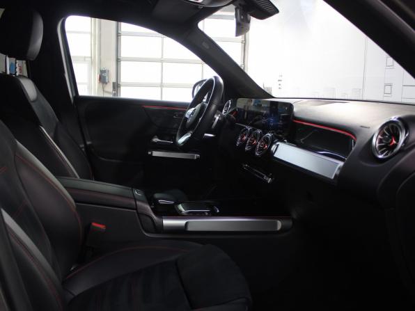 Mercedes-Benz GLB I (X247) с пробегом 2021 года, цена 3 800 000 рублей, 37788 км, внедорожник, Автокод Объявления