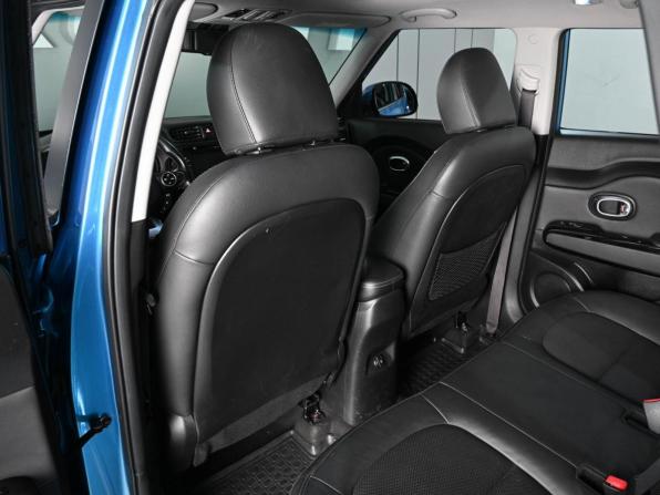Kia Soul II Рестайлинг с пробегом 2018 года, цена 1 819 000 рублей, 127191 км, хэтчбек, Автокод Объявления