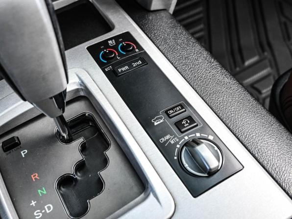 Toyota Land Cruiser 200 Series Рестайлинг 1 с пробегом 2014 года, цена 3 894 000 рублей, 227549 км, внедорожник, Автокод Объявления