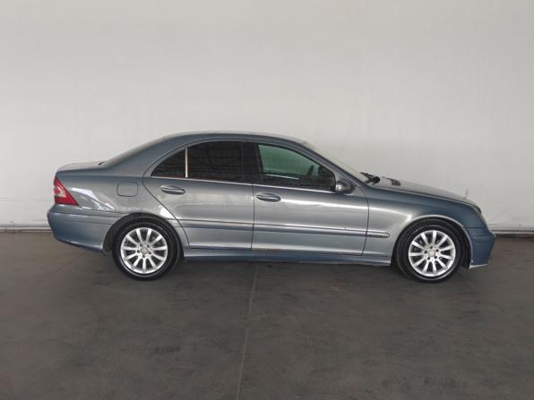 Mercedes-Benz C-Класс II (W203) с пробегом 2004 года, цена 593 000 рублей, 302194 км, седан, Автокод Объявления