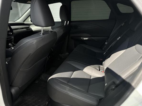 Lexus RX V с пробегом 2023 года, цена 8 930 000 рублей, 3355 км, внедорожник, Автокод Объявления