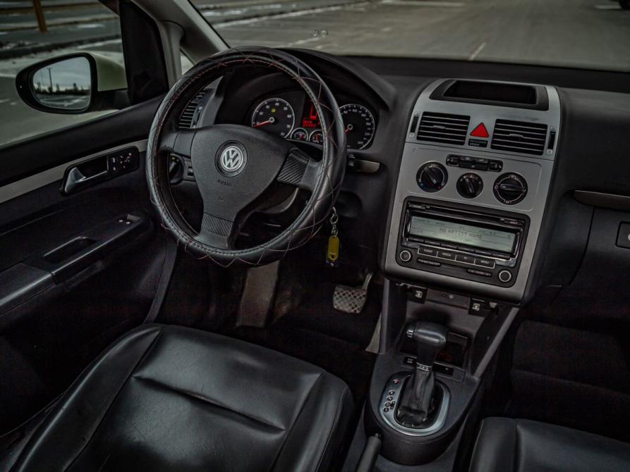 Volkswagen Touran I Рестайлинг Тюмень  - изображение 17