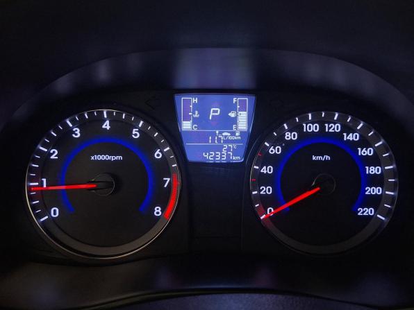 Hyundai Solaris I Рестайлинг с пробегом 2016 года, цена 1 249 000 рублей, 42282 км, хэтчбек, Автокод Объявления