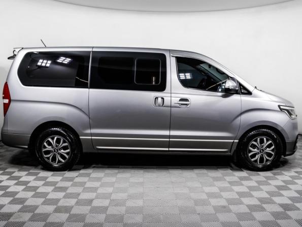 Hyundai Grand Starex I Рестайлинг 2 с пробегом 2018 года, цена 3 150 000 рублей, 135683 км, минивэн, Автокод Объявления