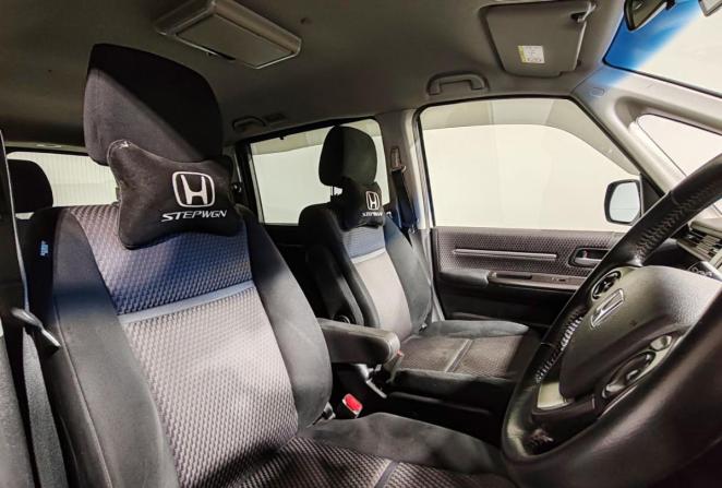 Honda Stepwgn V с пробегом 2015 года, цена 2 045 000 рублей, 117706 км, минивэн, Автокод Объявления