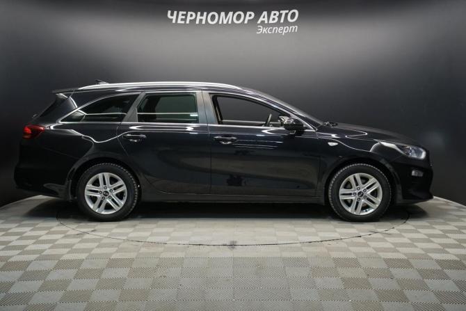 Kia Ceed III с пробегом 2021 года, цена 1 999 000 рублей, 73260 км, универсал, Автокод Объявления