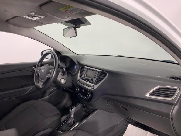 Hyundai Solaris II с пробегом 2017 года, цена 1 128 600 рублей, 171166 км, седан, Автокод Объявления