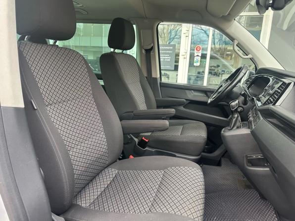 Volkswagen Multivan T6 Рестайлинг с пробегом 2020 года, цена 4 479 000 рублей, 159000 км, минивэн, Автокод Объявления