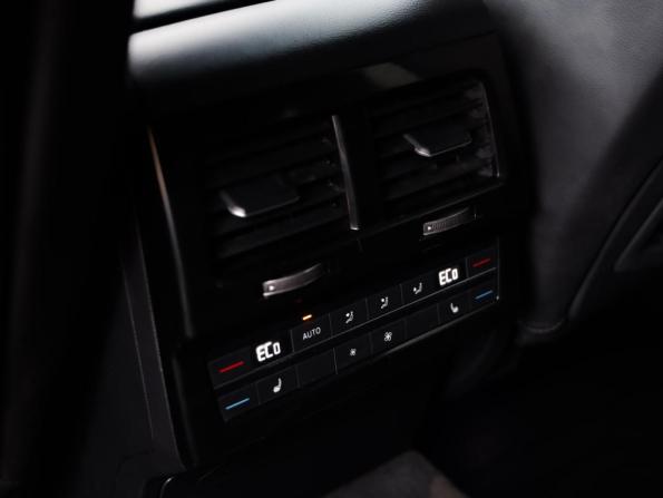 Volkswagen Touareg III с пробегом 2020 года, цена 4 499 000 рублей, 193881 км, внедорожник, Автокод Объявления