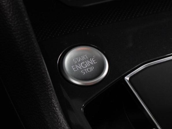 Volkswagen Tiguan II с пробегом 2017 года, цена 2 329 000 рублей, 184377 км, внедорожник, Автокод Объявления