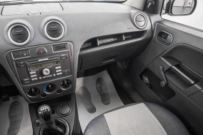 Ford Fusion I Рестайлинг с пробегом 2010 года, цена 399 000 рублей, 172900 км, хэтчбек, Автокод Объявления