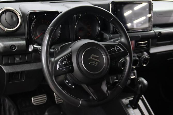 Suzuki Jimny IV с пробегом 2021 года, цена 2 395 170 рублей, 57371 км, внедорожник, Автокод Объявления