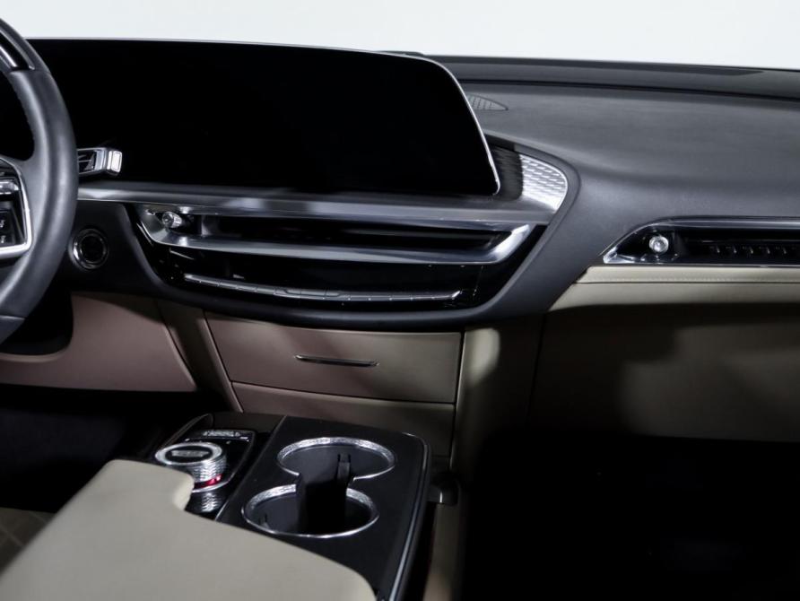 Cadillac Lyriq Москва  - изображение 13