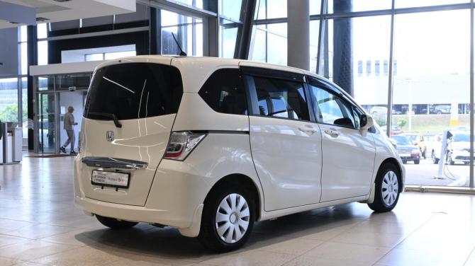 Honda Freed I Рестайлинг с пробегом 2012 года, цена 1 025 000 рублей, 156380 км, компактвэн, Автокод Объявления