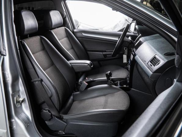 Opel Astra H Рестайлинг с пробегом 2011 года, цена 660 000 рублей, 198938 км, седан, Автокод Объявления