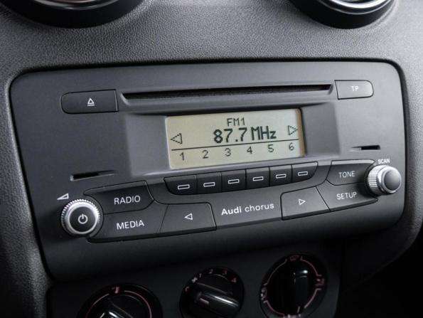 Audi A1 I (8X) с пробегом 2011 года, цена 690 000 рублей, 225623 км, хэтчбек, Автокод Объявления