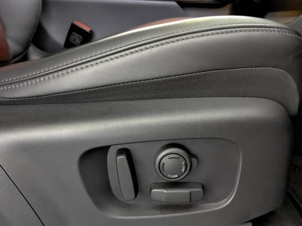 Land Rover Range Rover Evoque II Рестайлинг с пробегом 2023 года, цена 5 490 000 рублей, 9487 км, внедорожник, Автокод Объявления