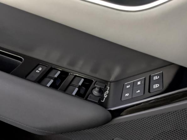 Land Rover Range Rover Velar I Рестайлинг с пробегом 2023 года, цена 8 000 000 рублей, 6015 км, внедорожник, Автокод Объявления