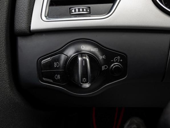 Audi A4 IV (B8) Рестайлинг с пробегом 2012 года, цена 1 280 000 рублей, 247870 км, седан, Автокод Объявления