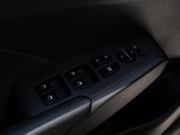 Hyundai Solaris II Рестайлинг с пробегом 2021 года, цена 1 610 000 рублей, 75796 км, седан, Автокод Объявления