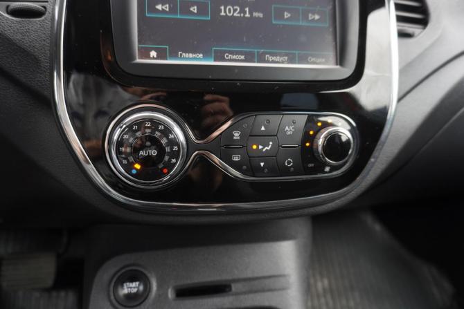 Renault Kaptur I с пробегом 2017 года, цена 1 282 000 рублей, 110856 км, внедорожник, Автокод Объявления
