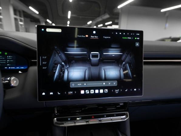 Zeekr 9X с пробегом 2025 года, цена 11 300 000 рублей, 50 км, внедорожник, Автокод Объявления