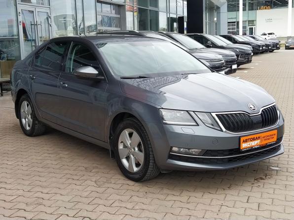 Skoda Octavia III (A7) Рестайлинг с пробегом 2019 года, цена 2 024 000 рублей, 135000 км, лифтбек, Автокод Объявления