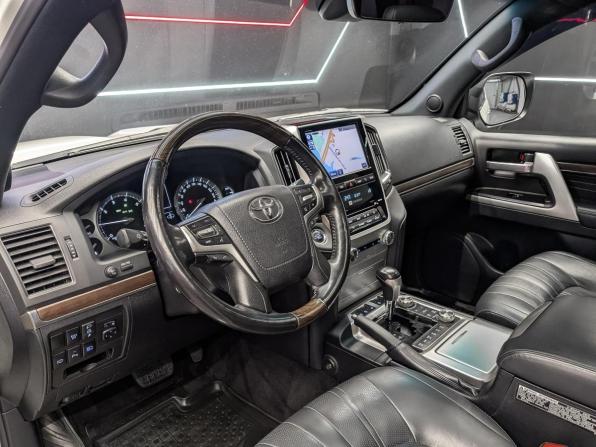 Toyota Land Cruiser 200 Series Рестайлинг 2 с пробегом 2019 года, цена 7 550 000 рублей, 132326 км, внедорожник, Автокод Объявления