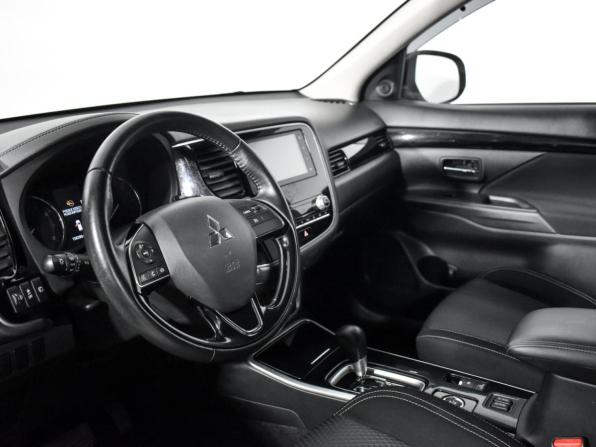 Mitsubishi Outlander III Рестайлинг 3 с пробегом 2020 года, цена 1 727 000 рублей, 145000 км, внедорожник, Автокод Объявления