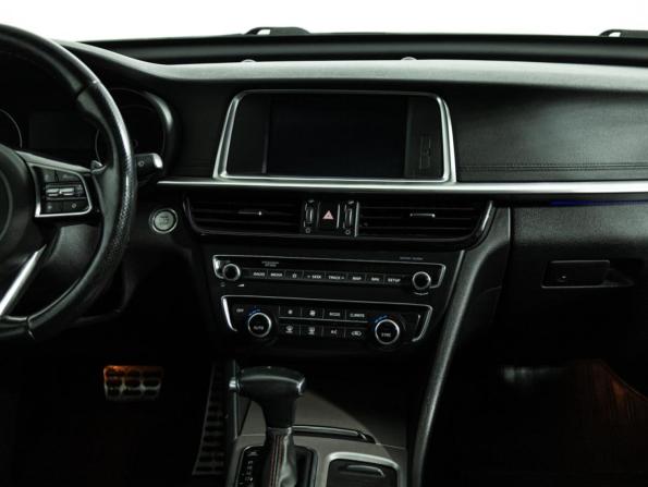 Kia Optima IV Рестайлинг с пробегом 2018 года, цена 2 199 700 рублей, 102395 км, седан, Автокод Объявления