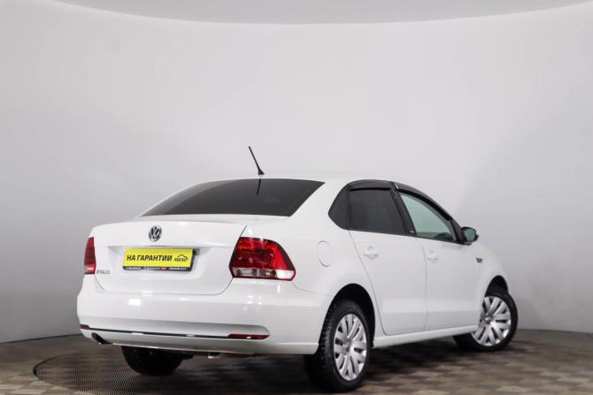 Volkswagen Polo V Рестайлинг с пробегом 2016 года, цена 949 000 рублей, 221000 км, седан, Автокод Объявления