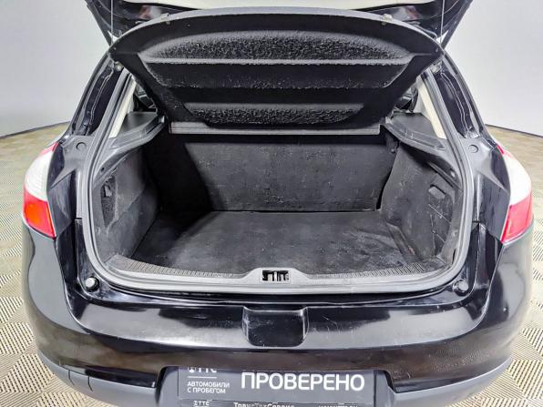 Renault Megane III Рестайлинг 2 с пробегом 2013 года, цена 650 000 рублей, 238436 км, хэтчбек, Автокод Объявления