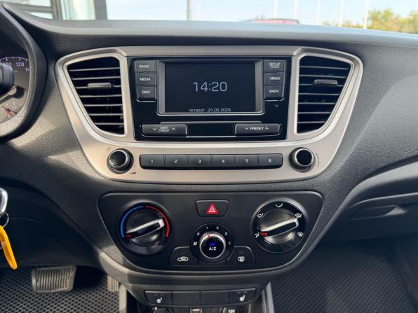 Hyundai Solaris II с пробегом 2019 года, цена 1 350 000 рублей, 98356 км, седан, Автокод Объявления