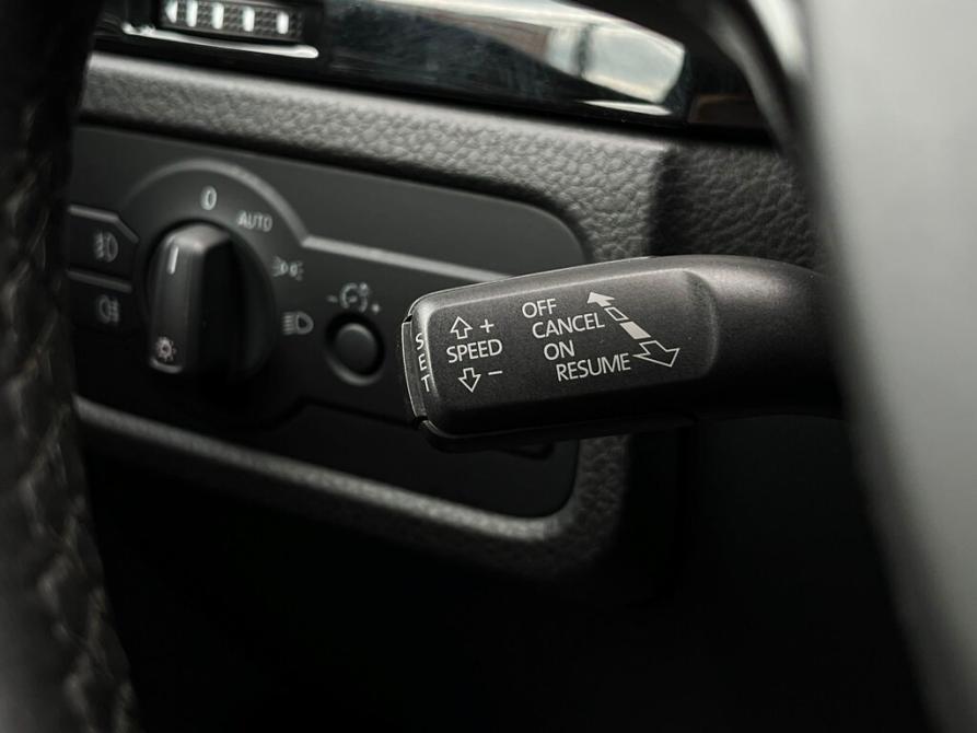 Volkswagen Touareg II Рестайлинг Санкт-Петербург  - изображение 22