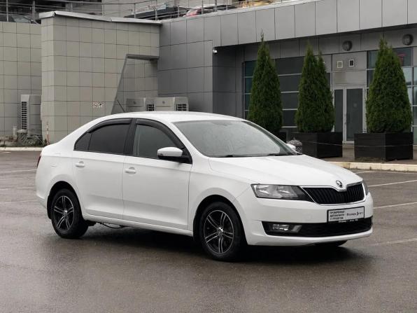 Skoda Rapid I Рестайлинг с пробегом 2018 года, цена 1 350 000 рублей, 106762 км, лифтбек, Автокод Объявления