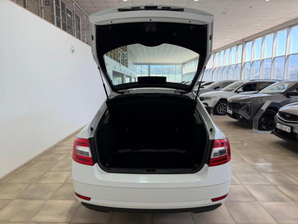 Skoda Octavia III (A7) Рестайлинг с пробегом 2019 года, цена 1 750 000 рублей, 88572 км, лифтбек, Автокод Объявления