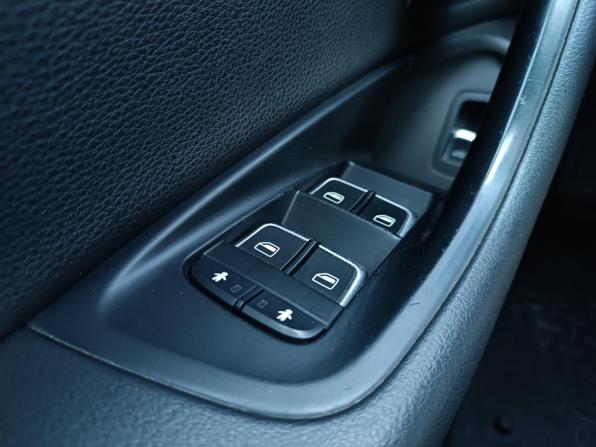 Audi A6 IV (C7) Рестайлинг с пробегом 2015 года, цена 2 040 000 рублей, 190971 км, седан, Автокод Объявления