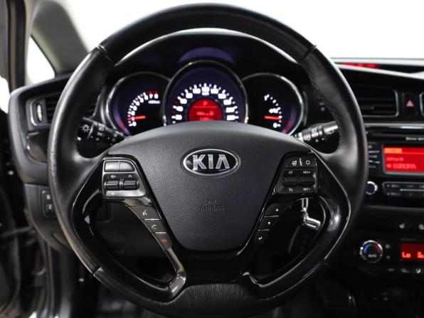 Kia Ceed II с пробегом 2015 года, цена 1 319 500 рублей, 136010 км, хэтчбек, Автокод Объявления