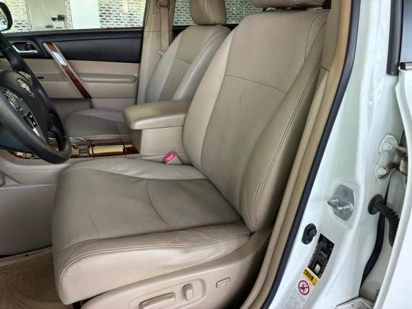 Toyota Highlander II (XU40) Рестайлинг с пробегом 2011 года, цена 1 725 000 рублей, 210000 км, внедорожник, Автокод Объявления