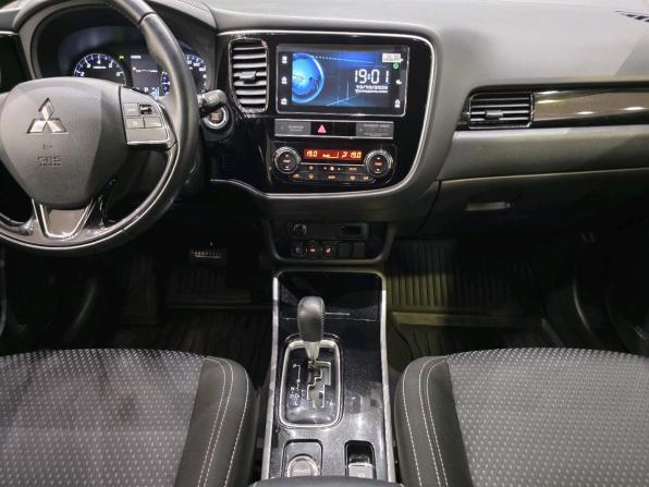 Mitsubishi Outlander III Рестайлинг 3 с пробегом 2019 года, цена 2 301 000 рублей, 71152 км, внедорожник, Автокод Объявления