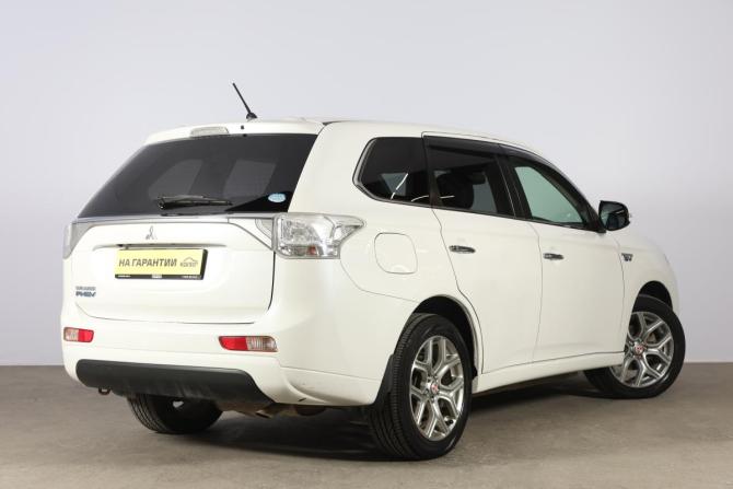 Mitsubishi Outlander III с пробегом 2014 года, цена 1 789 000 рублей, 200000 км, внедорожник, Автокод Объявления
