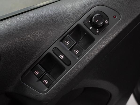 Volkswagen Tiguan I Рестайлинг с пробегом 2016 года, цена 1 819 000 рублей, 142395 км, внедорожник, Автокод Объявления
