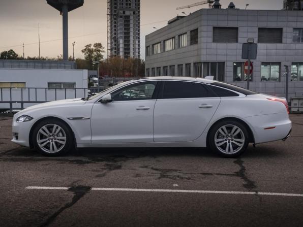 Jaguar XJ IV (X351) Рестайлинг с пробегом 2018 года, цена 3 450 000 рублей, 80250 км, седан, Автокод Объявления
