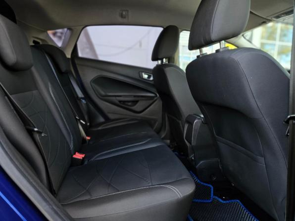 Ford Fiesta Mk6 Рестайлинг с пробегом 2016 года, цена 850 000 рублей, 106000 км, хэтчбек, Автокод Объявления