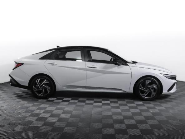 Hyundai Elantra VII (CN7) Рестайлинг с пробегом 2023 года, цена 2 199 000 рублей, 26620 км, седан, Автокод Объявления