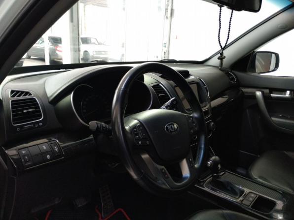 Kia Sorento II Рестайлинг с пробегом 2017 года, цена 1 900 000 рублей, 235894 км, внедорожник, Автокод Объявления