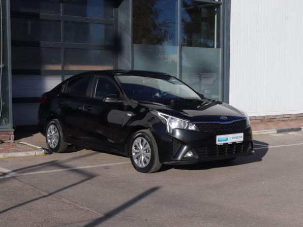 Kia Rio IV Рестайлинг с пробегом 2020 года, цена 1 212 000 рублей, 85000 км, седан, Автокод Объявления