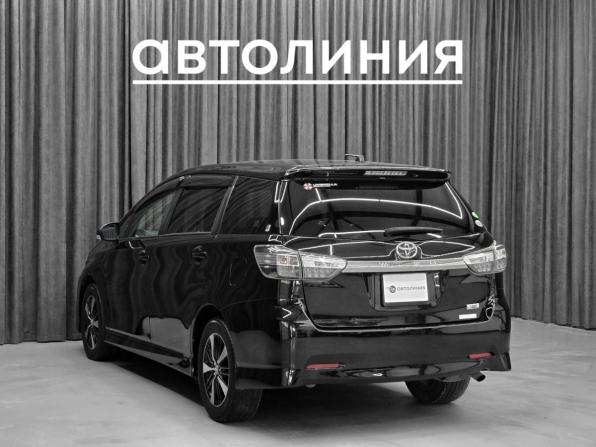 Toyota Wish II Рестайлинг с пробегом 2012 года, цена 1 340 000 рублей, 102000 км, минивэн, Автокод Объявления