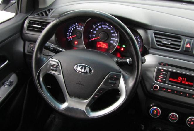 Kia Rio III Рестайлинг с пробегом 2016 года, цена 829 000 рублей, 118941 км, седан, Автокод Объявления